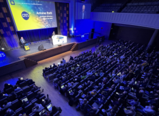 Vue de d'une salle remplie par des Directrices et directeurs d'unités du CNRS